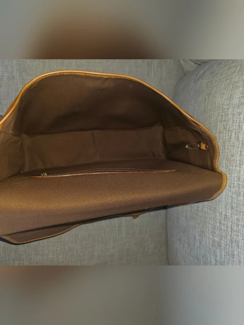 Louis Vuitton LV Monogram Sac Gibeciere GM